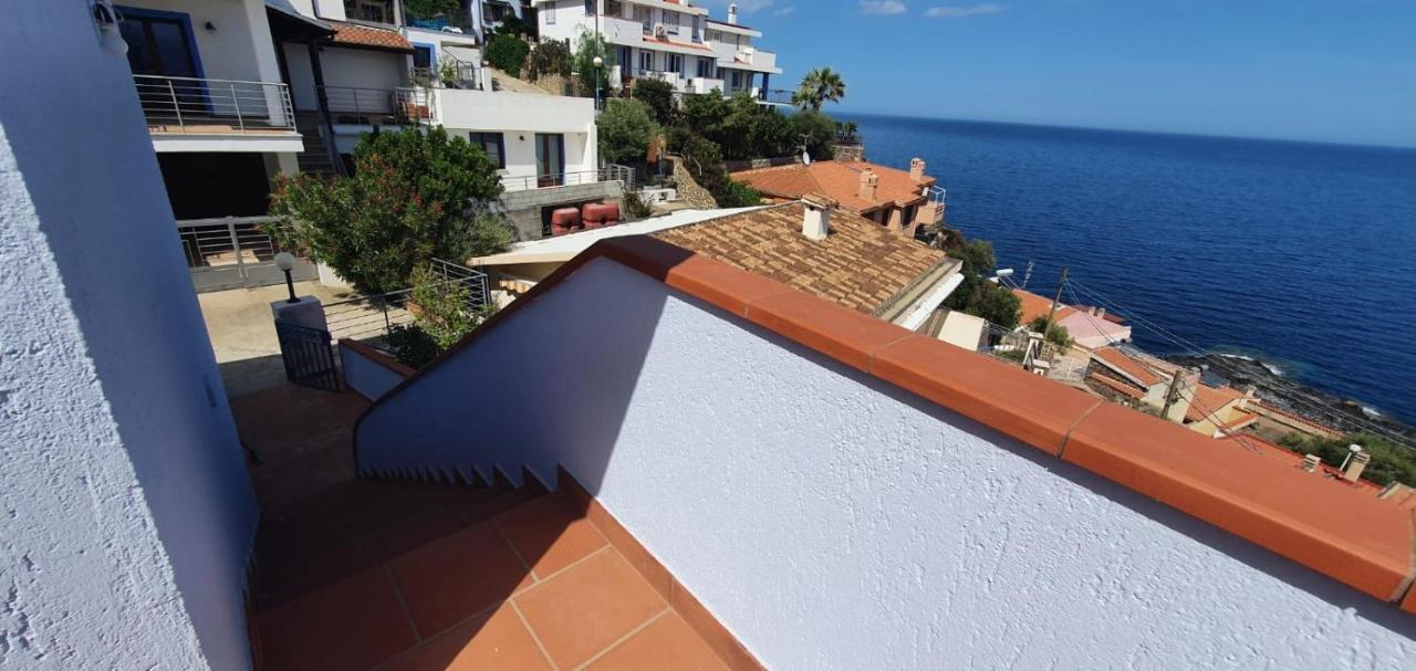 קאלה גונונה Appartamento Terrazza Vista Mare מראה חיצוני תמונה