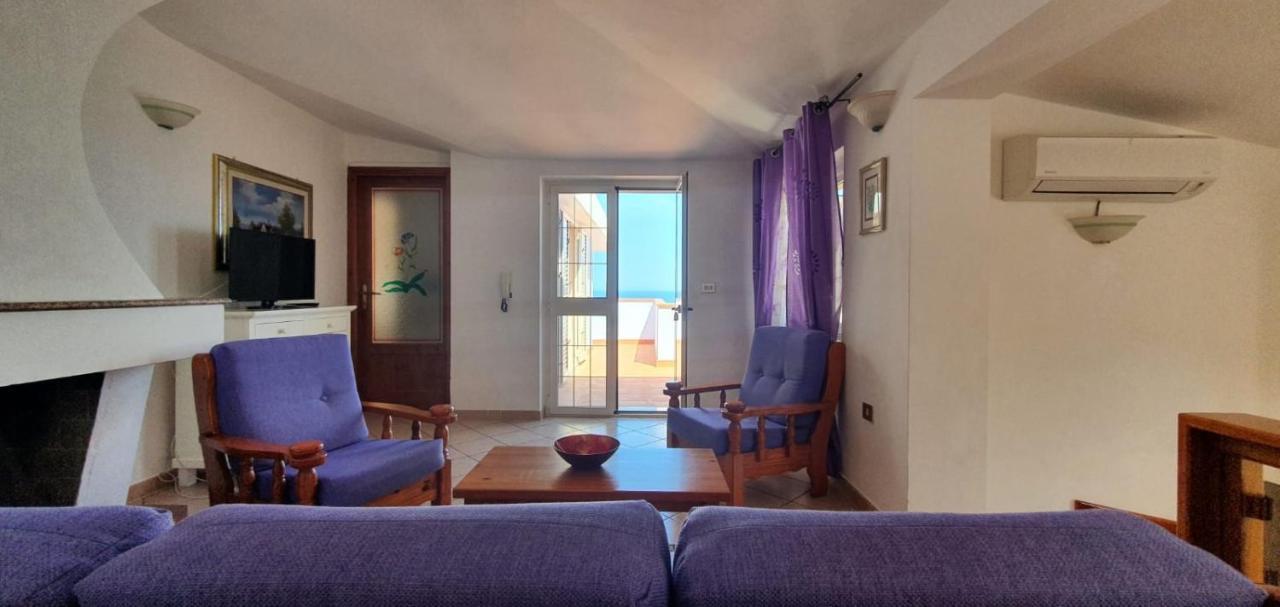 קאלה גונונה Appartamento Terrazza Vista Mare מראה חיצוני תמונה